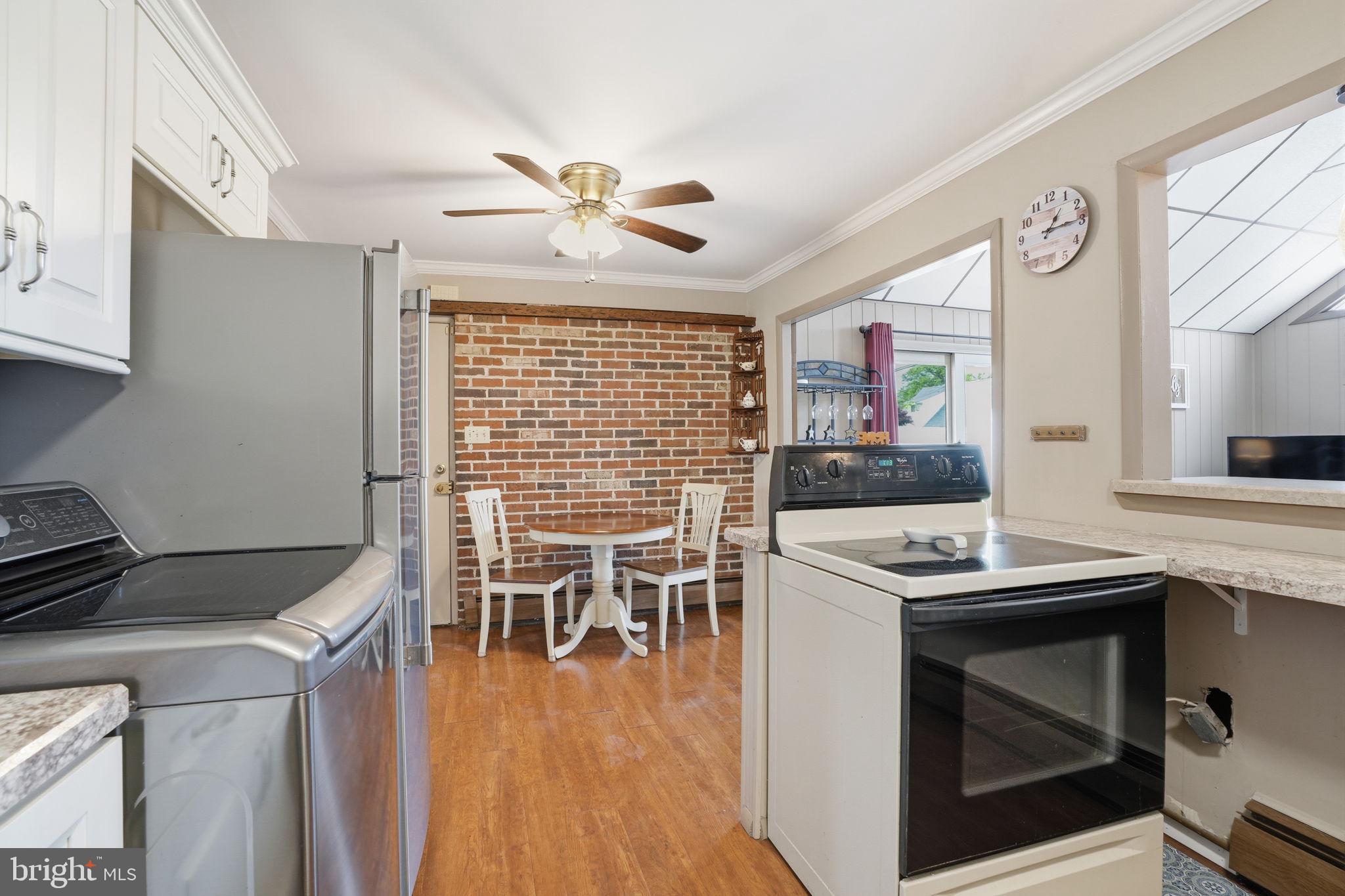 55 Canoebirch Road Levittown, PA 19057 - Photo 9 of 36