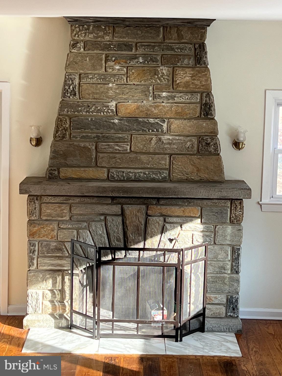 231 Highway 73 Hammonton, NJ 08037 - Photo 12 of 20 a view of entryway