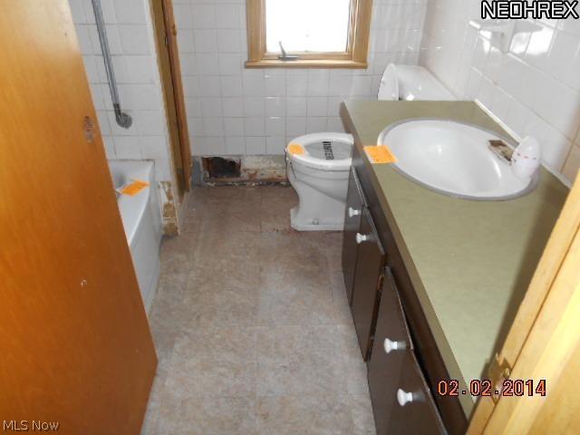 27208 Highland Road Cleveland, OH 44143 - Photo 12 of 14 Gallery Image 12