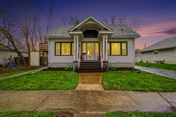 $279,900 | 120 South Kinzie Street, Thornton, IL 60476