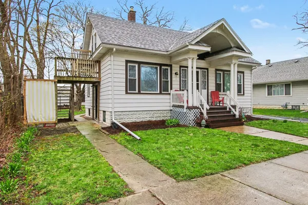 $279,900 | 120 South Kinzie Street, Thornton, IL 60476