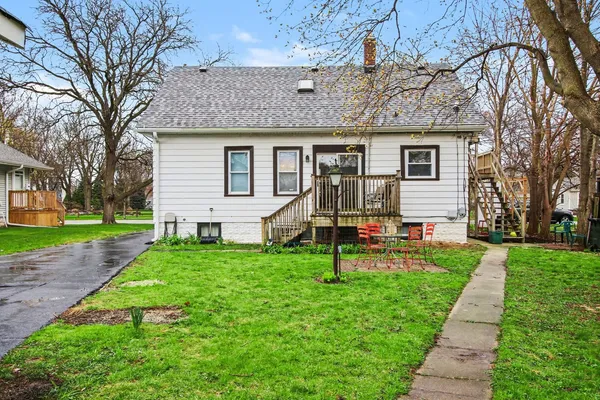 $279,900 | 120 South Kinzie Street, Thornton, IL 60476