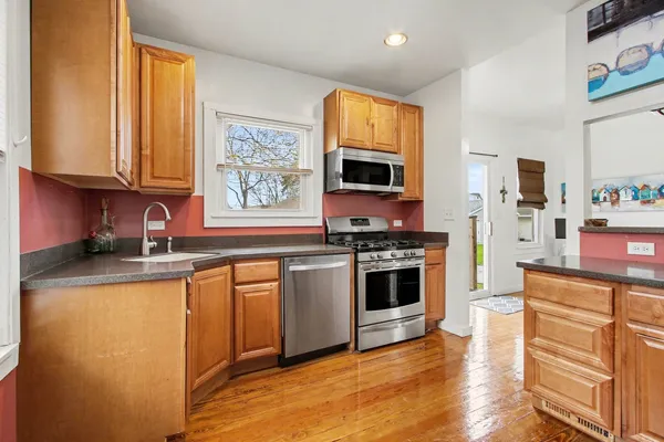 $279,900 | 120 South Kinzie Street, Thornton, IL 60476