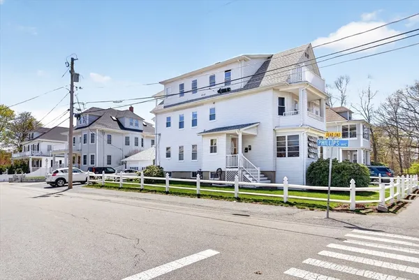 $2,590 | 142 Winslow Avenue, Unit 3, Norwood, MA 02062