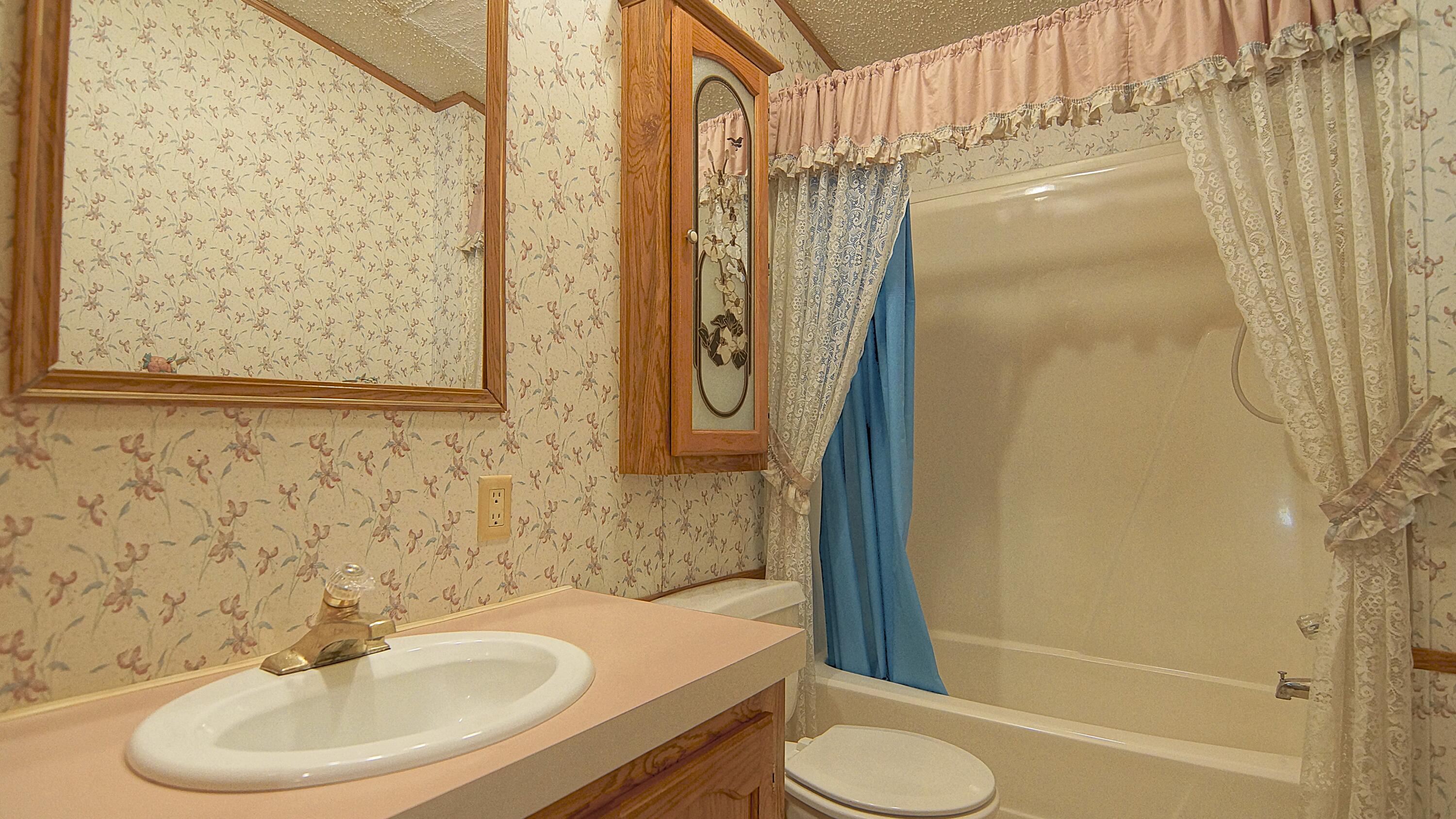 6802 Ryno Road Coloma, MI 49038 - Photo 8 of 30 DSC04669