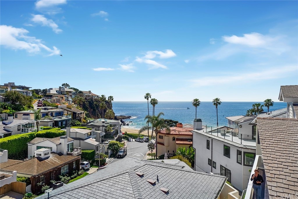 37 Emerald Bay Laguna Beach, CA 92651 - Photo 12 of 52