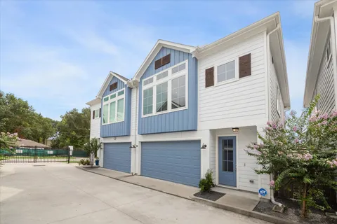 a front view of house with yard