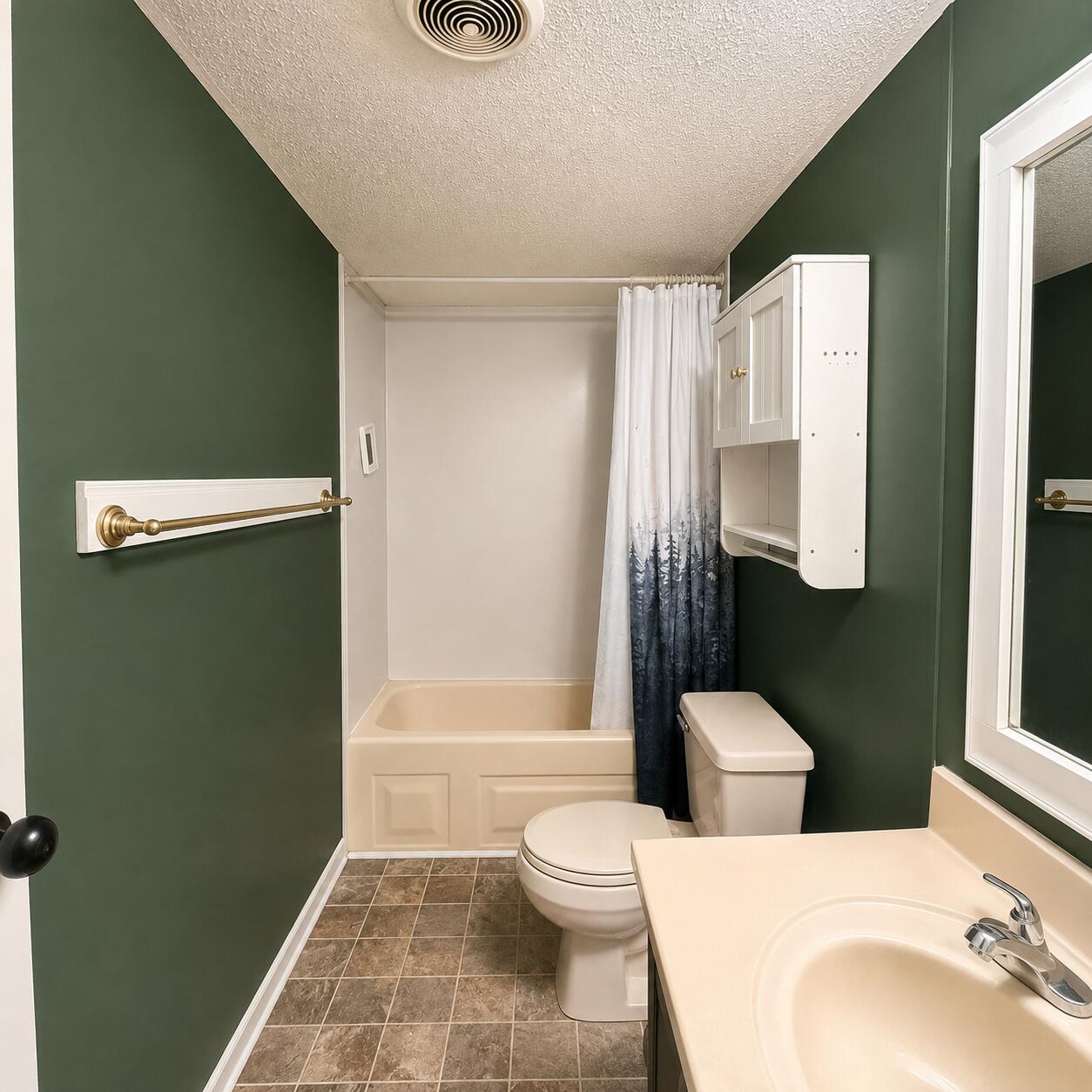 9963 Bloomville Road Manning, SC 29102 - Photo 23 of 33 Bathroom 2 that bedroom 2 and 3 can use.