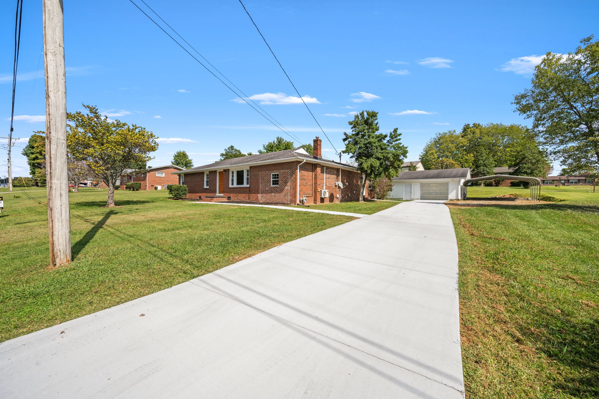 210 Rigney Drive Manchester, TN 37355 - Photo 7 of 39 a view of a house with a big yard