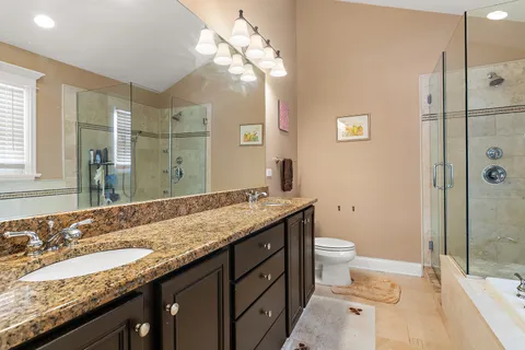 $1,050,000 | 4910 West Catalpa Avenue, Chicago, IL 60630