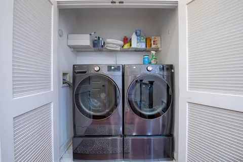 $1,050,000 | 4910 West Catalpa Avenue, Chicago, IL 60630