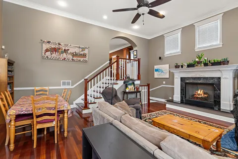 $1,050,000 | 4910 West Catalpa Avenue, Chicago, IL 60630