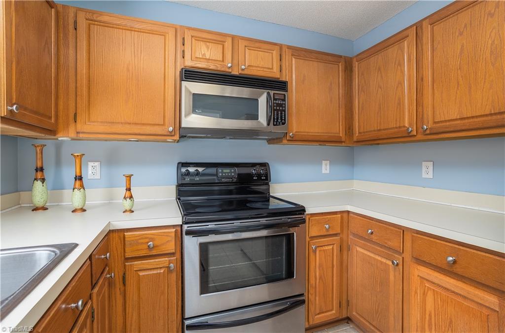 432 Shadybrook Road High Point, NC 27265 - Photo 12 of 20
