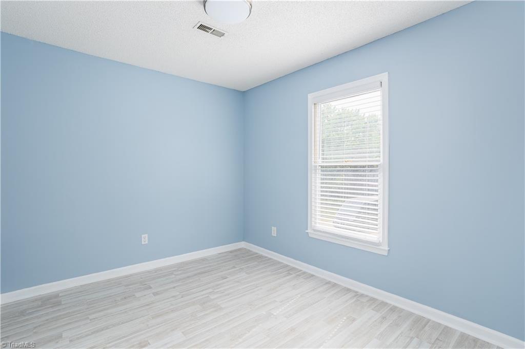 432 Shadybrook Road High Point, NC 27265 - Photo 18 of 20