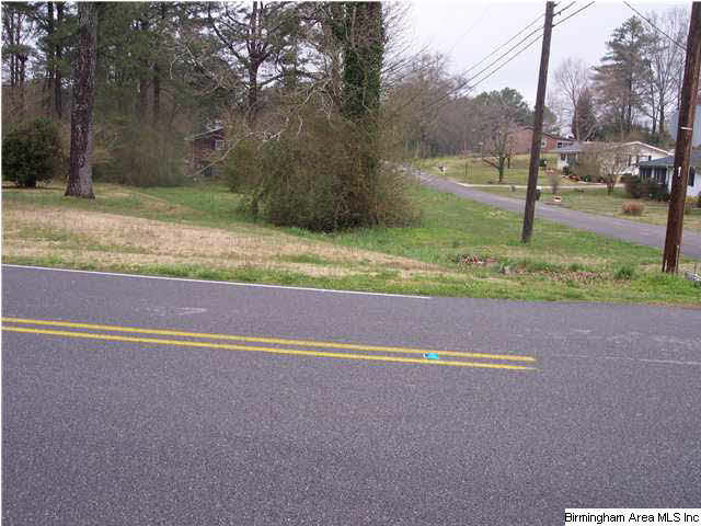 Pine Circle, Unit 3 Oneonta, AL 35121 - Photo 2 of 2