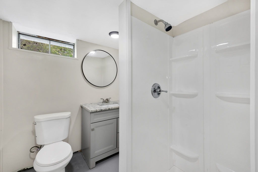 24 Daley Street Chicopee, MA 01013 - Photo 17 of 24