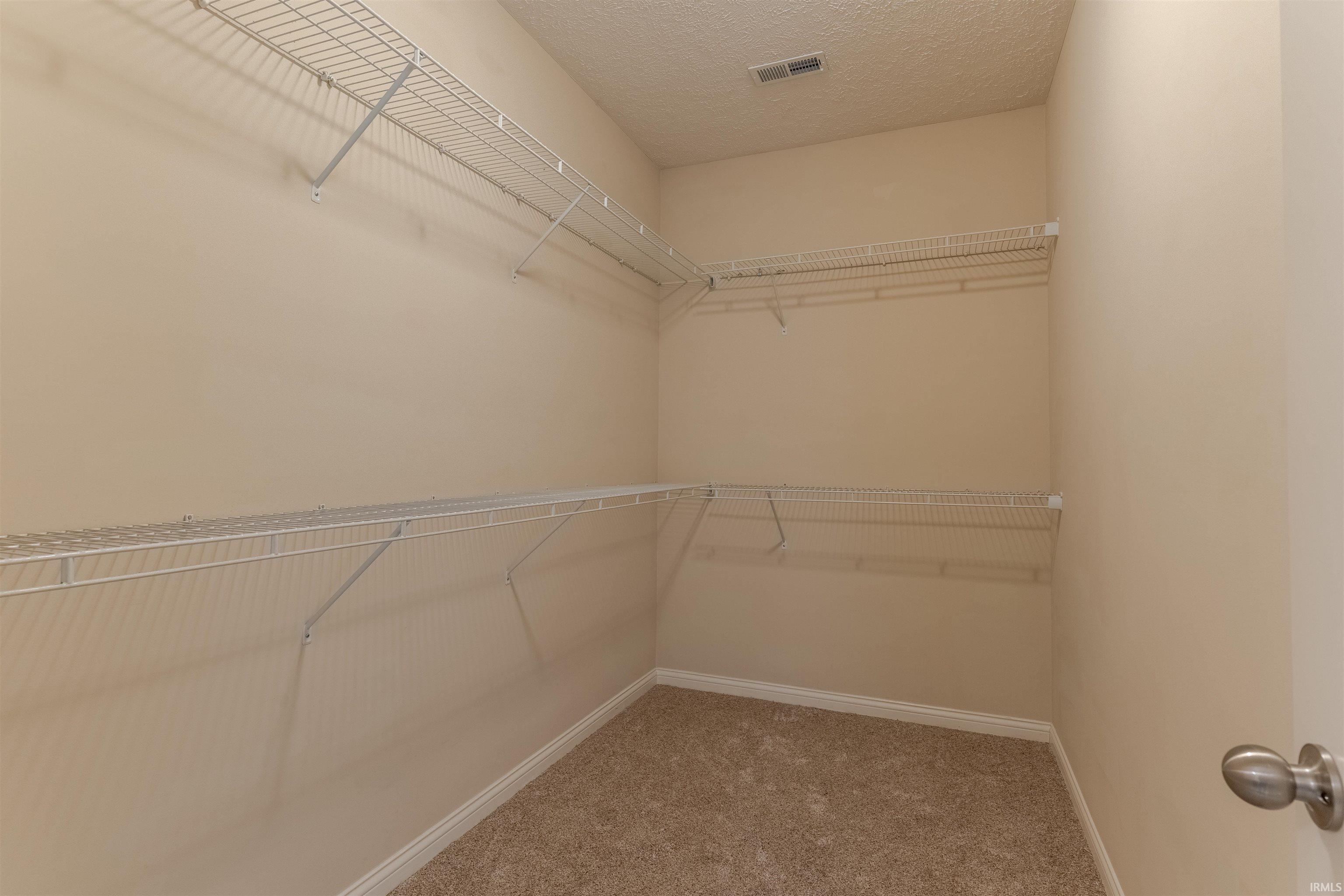 909 Criterion Way Evansville, IN 47711 - Photo 3 of 36