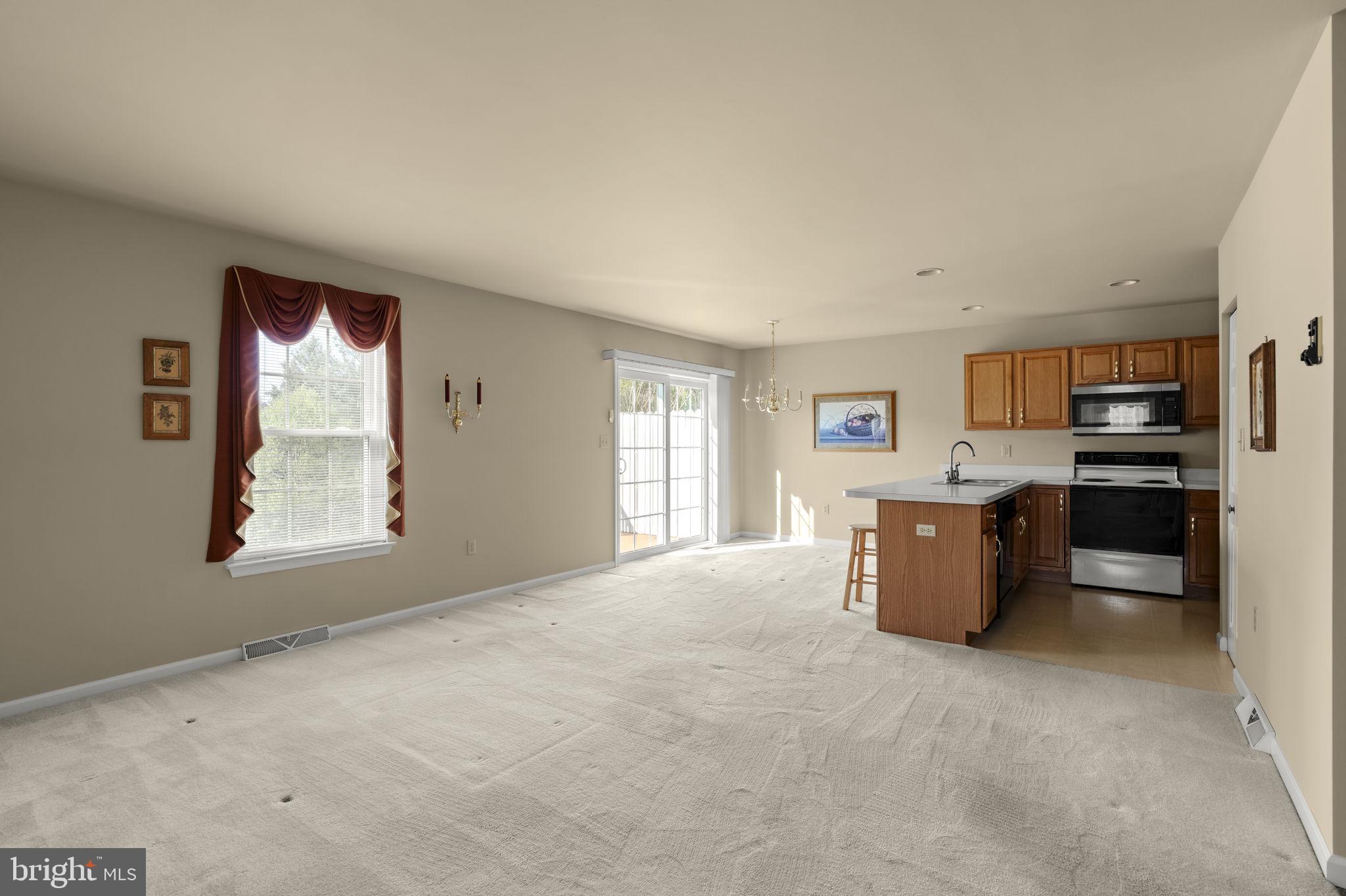 12 Pebble Creek Drive Lititz, PA 17543 - Photo 5 of 38