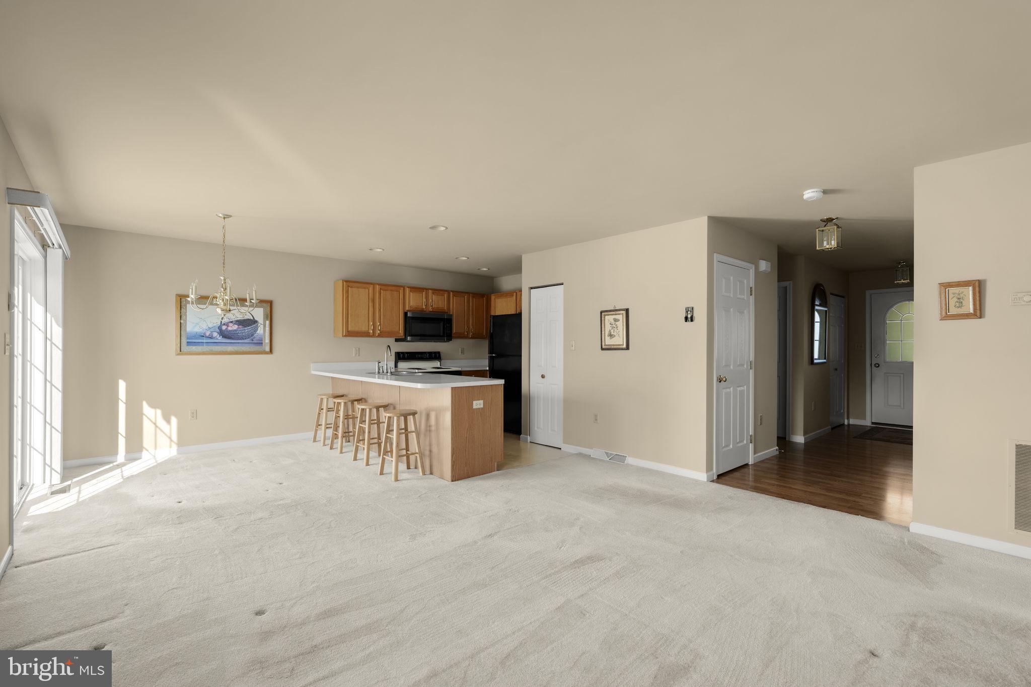 12 Pebble Creek Drive Lititz, PA 17543 - Photo 6 of 38