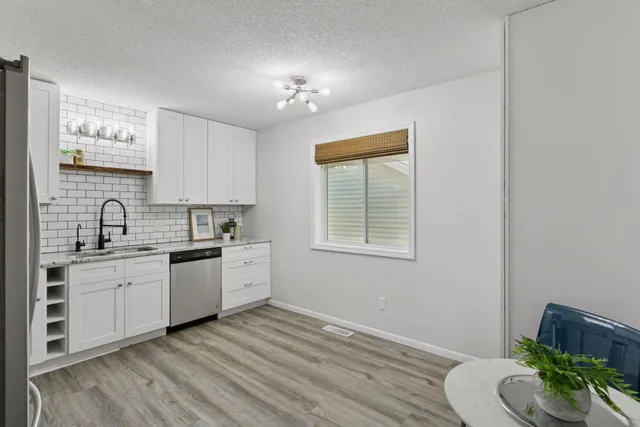 $280,000 | 14067 81st Avenue North, Maple Grove, MN 55311