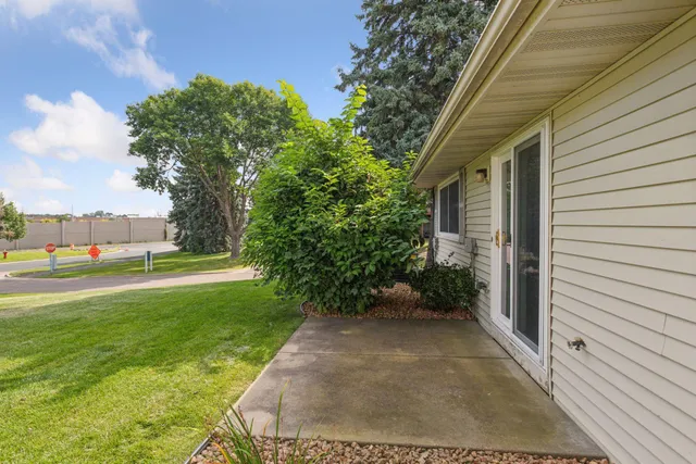 $280,000 | 14067 81st Avenue North, Maple Grove, MN 55311