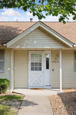 $280,000 | 14067 81st Avenue North, Maple Grove, MN 55311