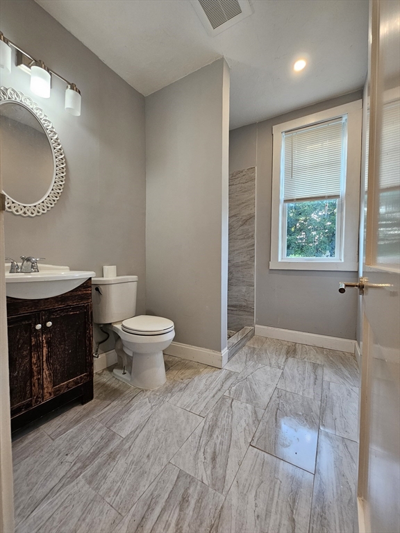 7 Cape Road, Unit B Mendon, MA 01756 - Photo 5 of 8