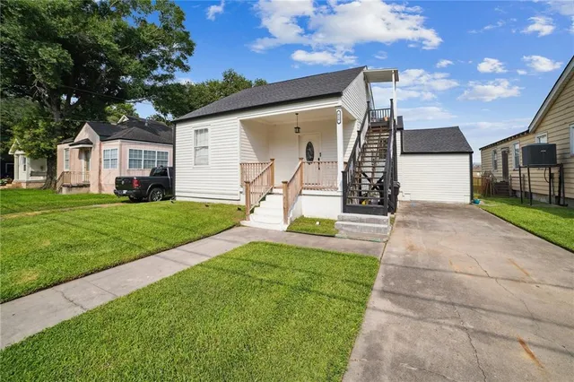 $299,900 | 616 Lebeau Street, Arabi, LA 70032