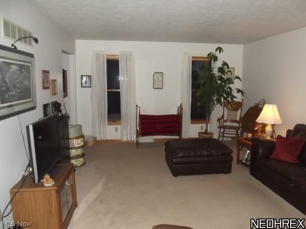 1278 Albright Mckay Road Southeast Hubbard, OH 44425 - Photo 5 of 13