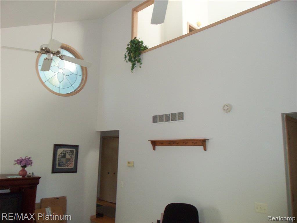 505 East Barron Road Howell, MI 48855 - Photo 2 of 8 Living Room