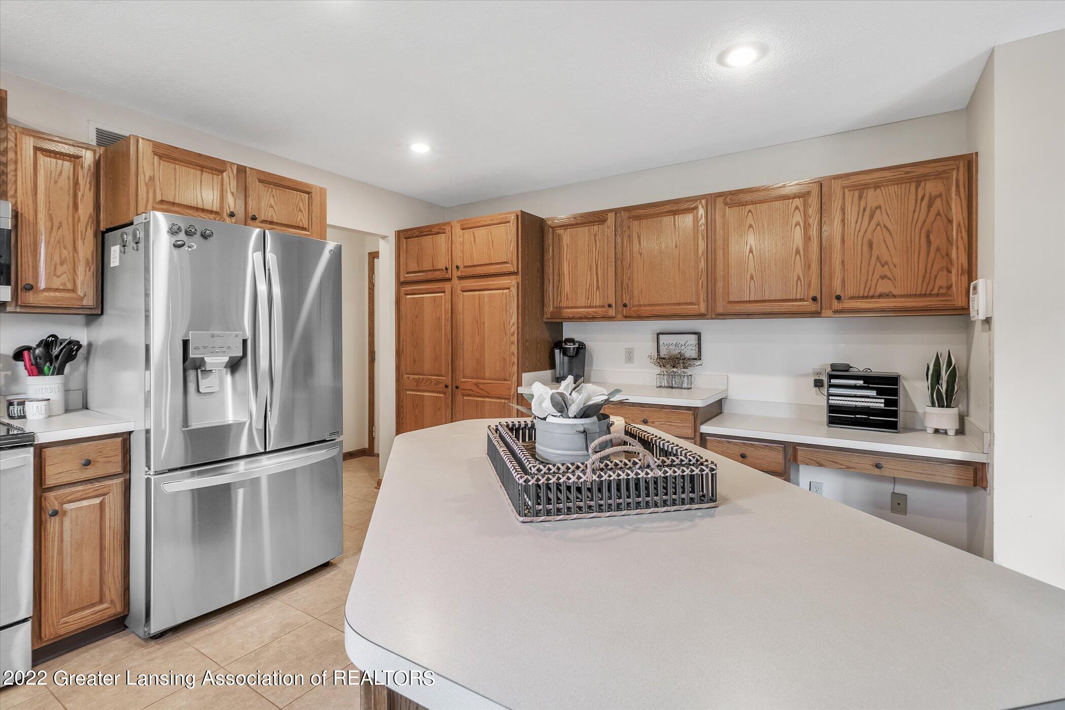 9451 South Williams Road Dewitt, MI 48820 - Photo 14 of 62 15-9451-Williams-Rd-WindowStill-Real-Est