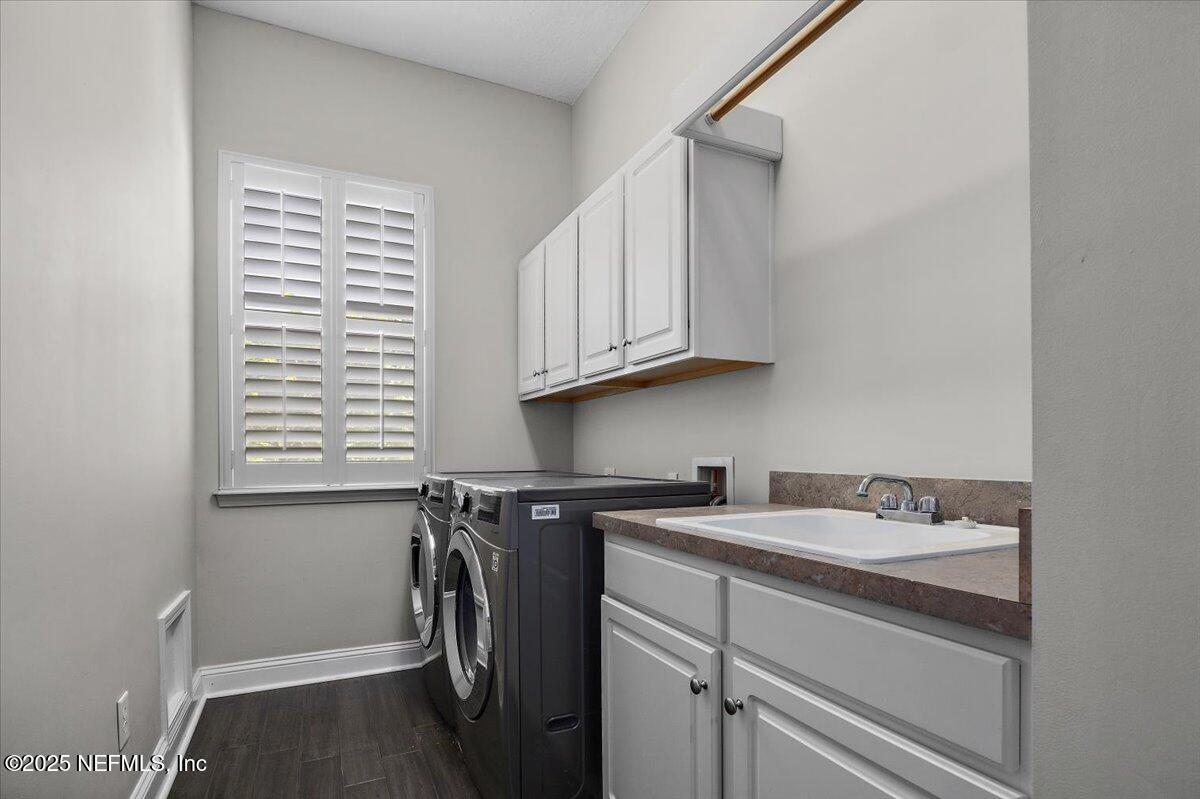 235 Vale Drive St. Augustine, FL 32095 - Photo 19 of 55 19-Laundry Room