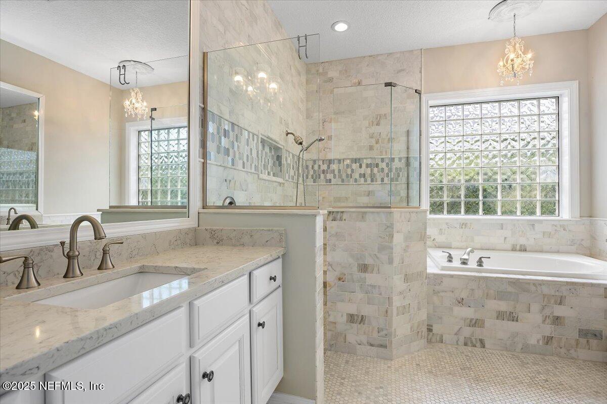 235 Vale Drive St. Augustine, FL 32095 - Photo 23 of 55 23-Primary Bathroom