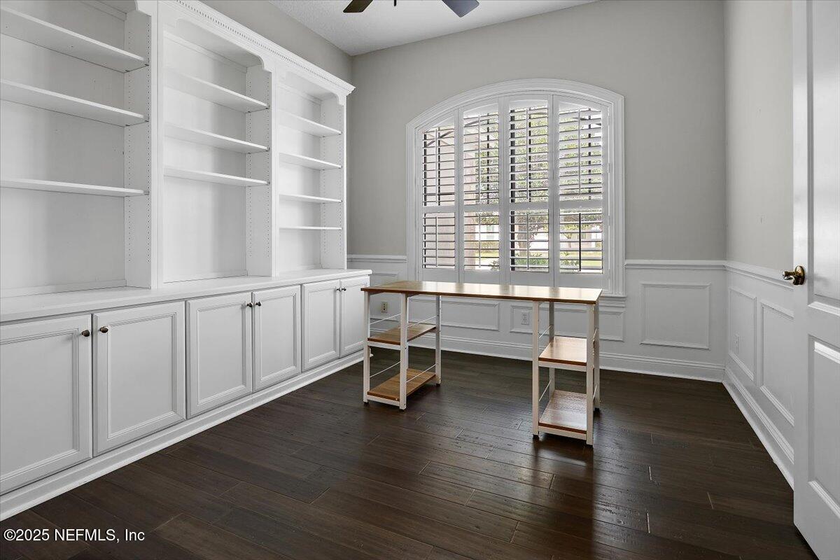 235 Vale Drive St. Augustine, FL 32095 - Photo 7 of 55 07-Office