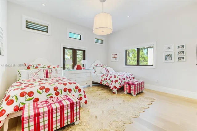 a large kitchen with a lot of stuff