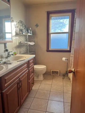 $102,000 | 704 South Park Avenue, La Moille, IL 61330