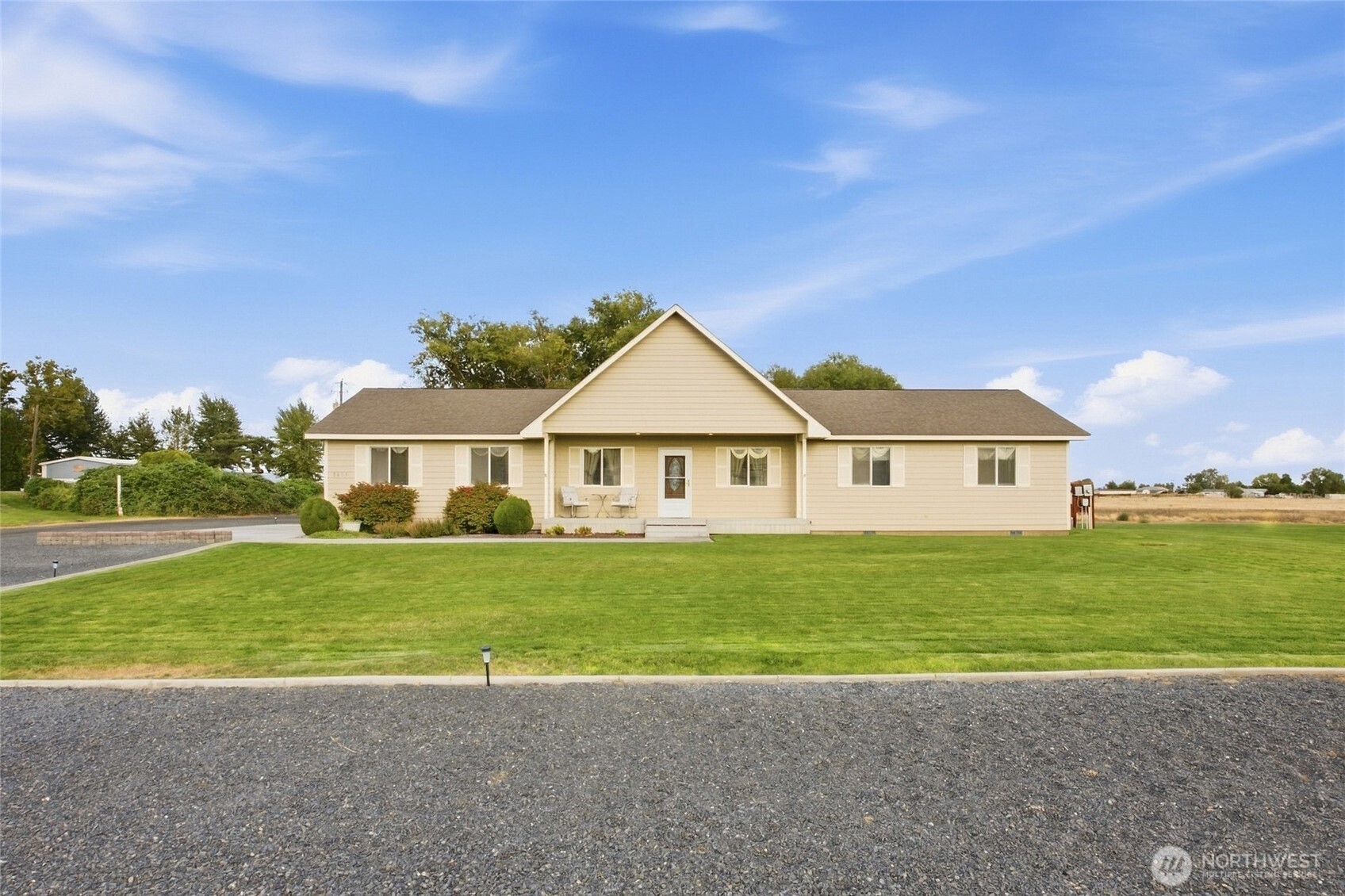 3489 Rd F Northeast Moses Lake, WA 98837 - Photo 4 of 40 Gallery Image 4