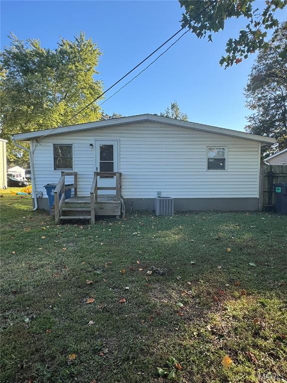 2345 Paul Avenue Granite City, IL 62040 - Photo 3 of 12