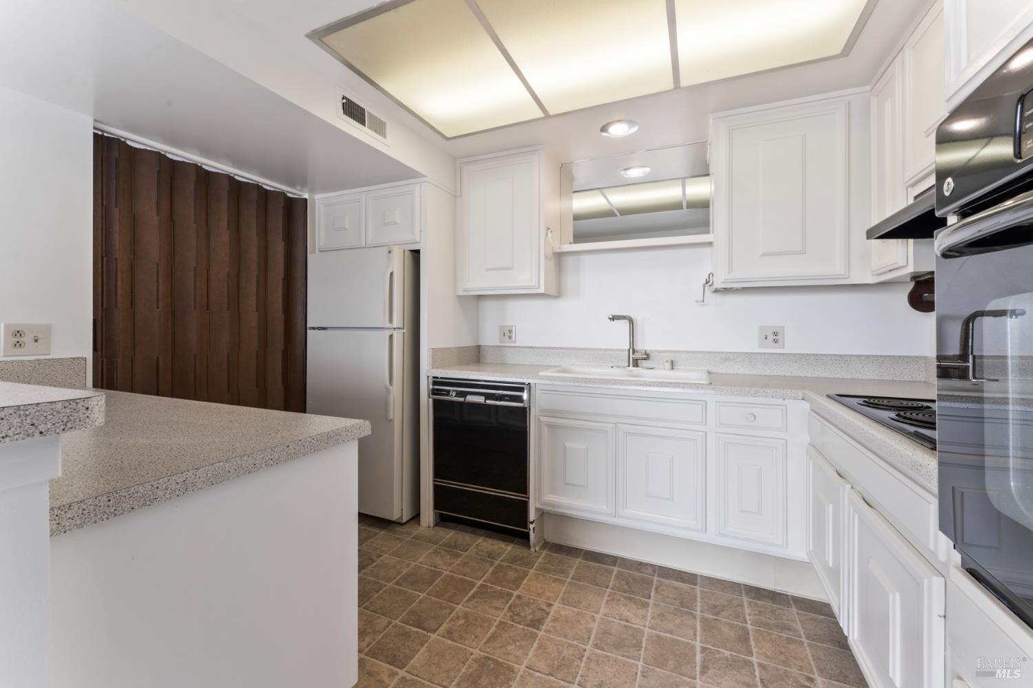 3049 Golden Rain Road, Unit 2 Walnut Creek, CA 94595 - Photo 15 of 29