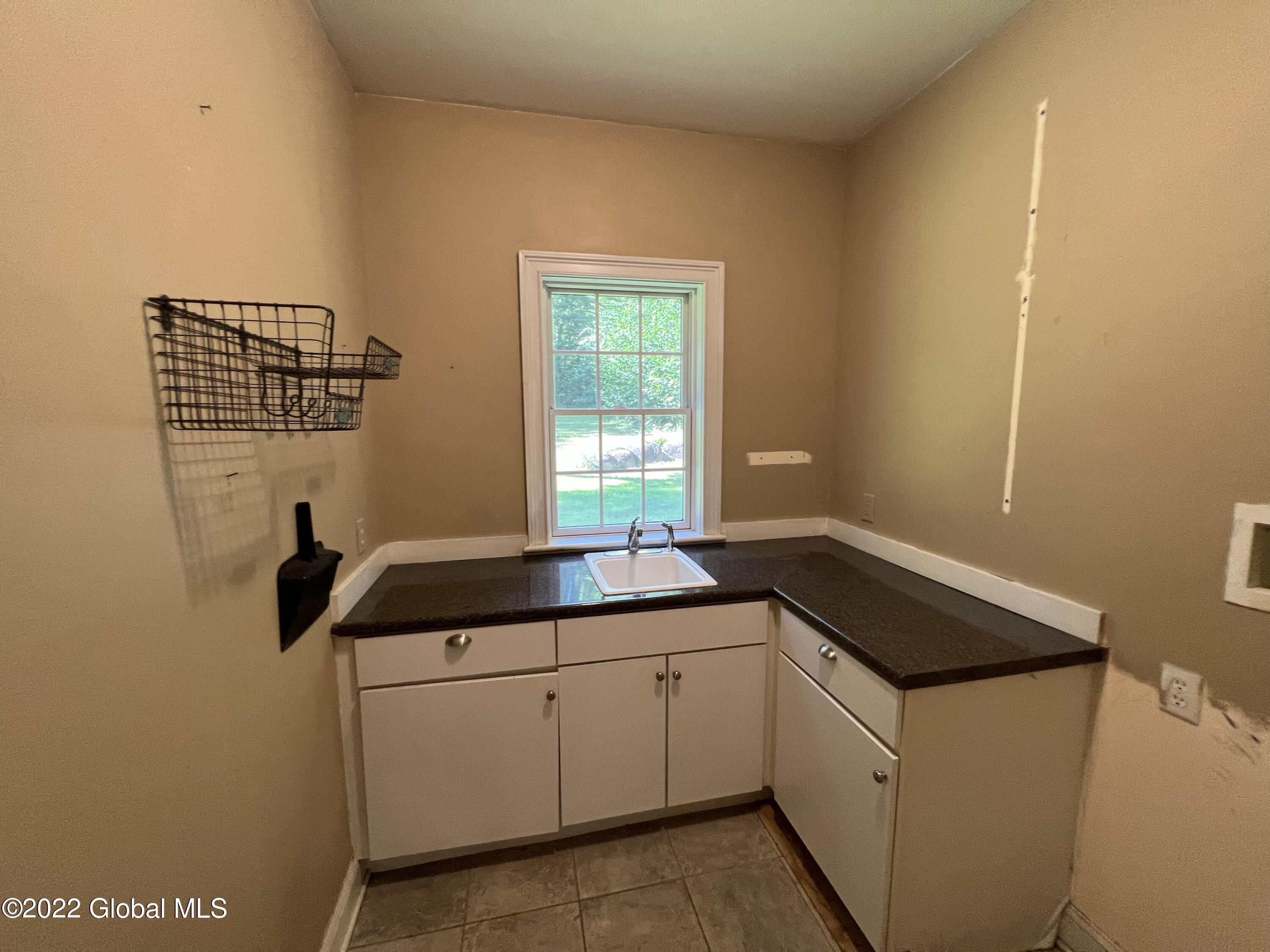 76 Woodard Road Wilton, NY 12831 - Photo 7 of 41 6DCDAA6E-9B84-4BD0-B6E7-AFDD787814B1