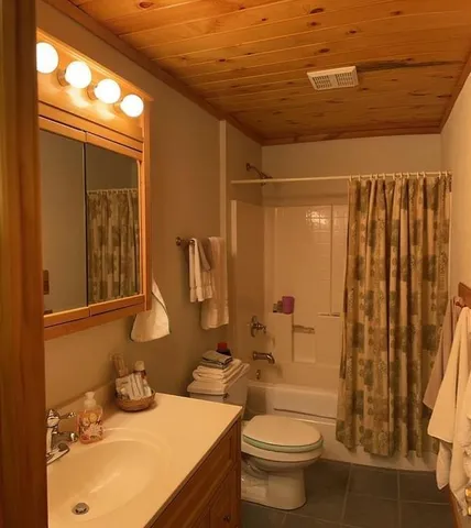 $319,900 | 7431 Jordan Buck Trail, Danbury, WI 54830