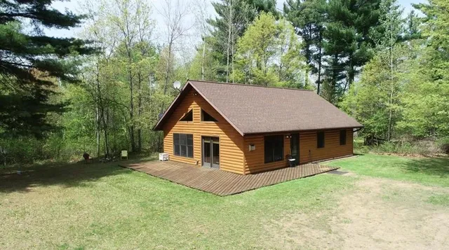 $319,900 | 7431 Jordan Buck Trail, Danbury, WI 54830