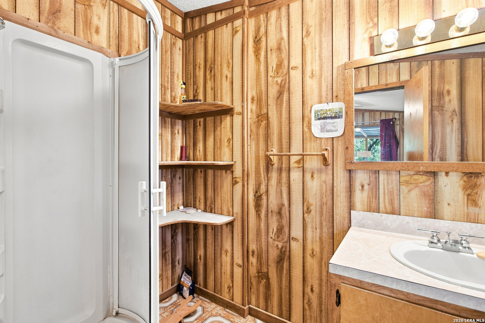 5943 Whartons Dock Road Bandera, TX 78003 - Photo 16 of 28 Gallery Image 16