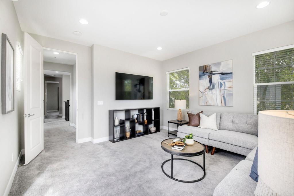 7060 Sitio Caliente Carlsbad, CA 92009 - Photo 23 of 45