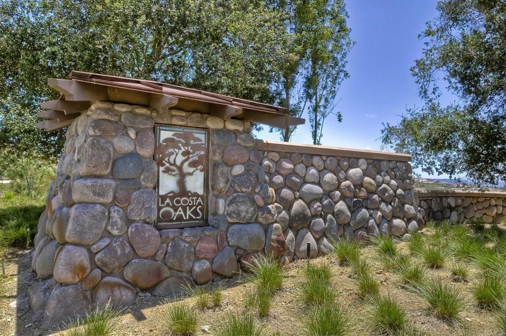 7060 Sitio Caliente Carlsbad, CA 92009 - Photo 40 of 45