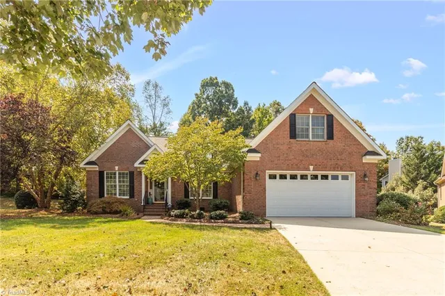 $487,000 | 4732 Barrington Pl Court, Jamestown, NC 27282