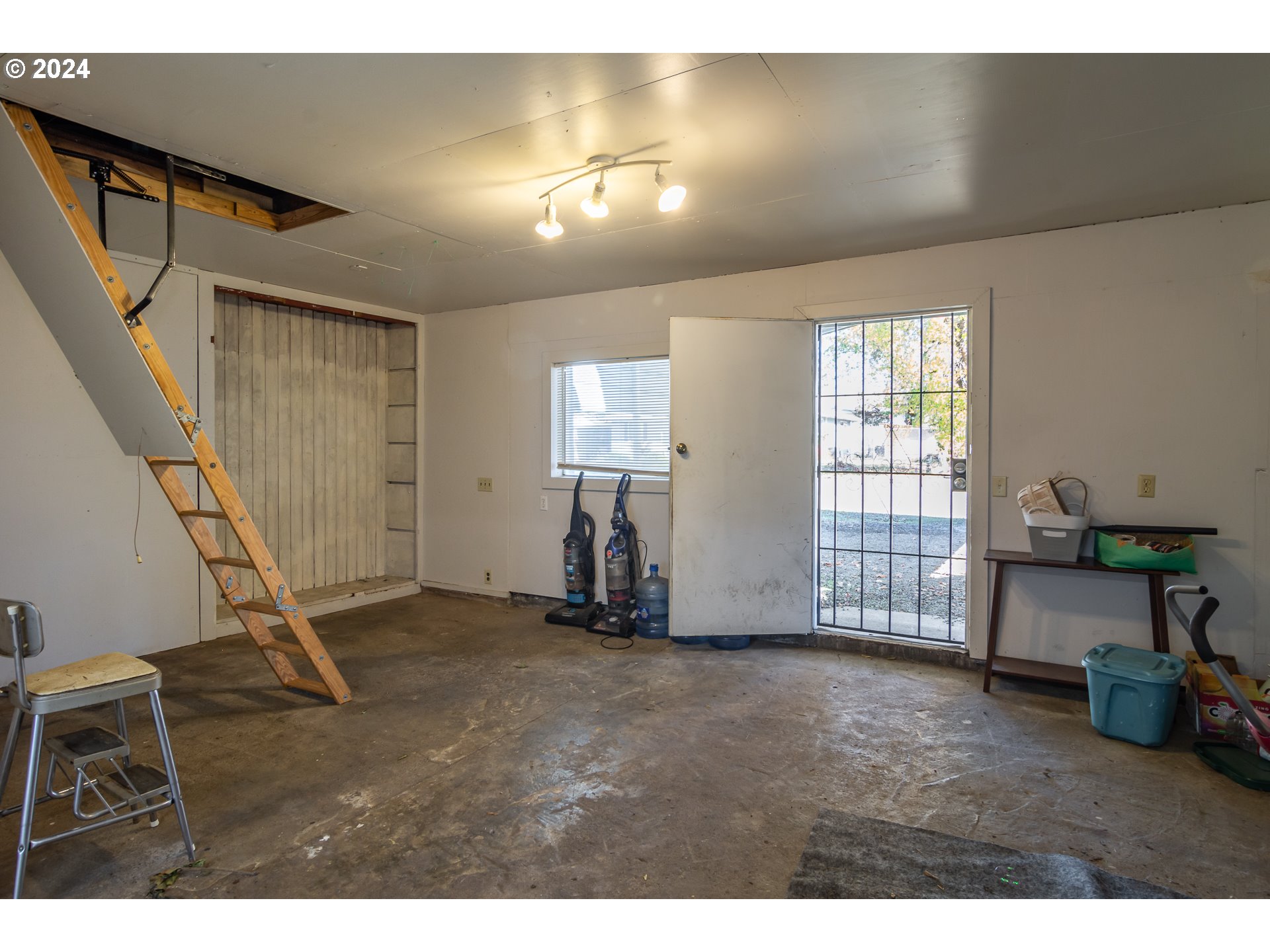91 Southwest Tower Street Winston, OR 97496 - Photo 40 of 45 Gallery Image 40