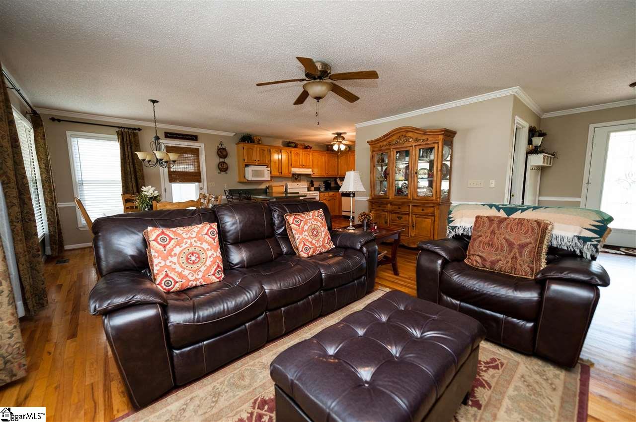 234 Skinner Road Campobello, SC 29322 - Photo 6 of 31