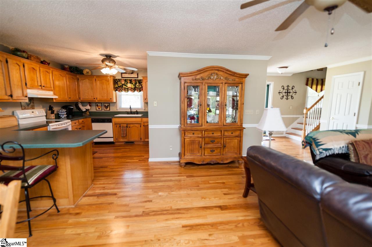 234 Skinner Road Campobello, SC 29322 - Photo 7 of 31
