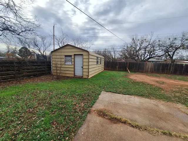$1,695 | 1518 Bridge Avenue, Abilene, TX 79603